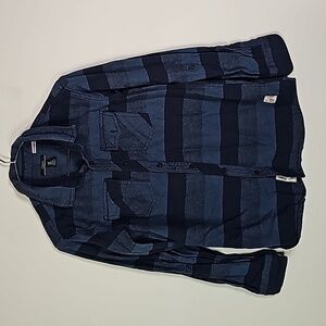 Silver medium blue plaid button down long sleeve shirt